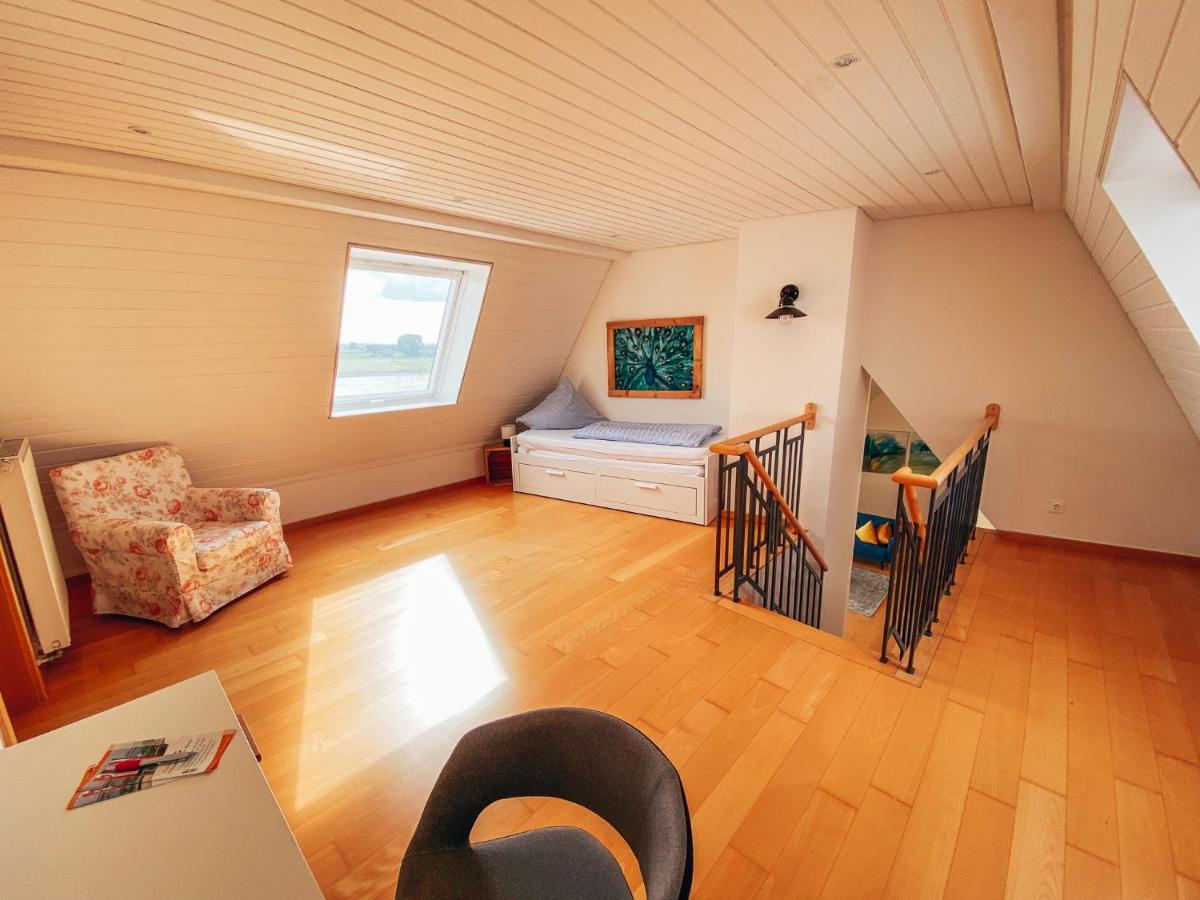 Rheinloft 3 - Große Giebelwohnung mit Dachterrassen an der Rheinpromenade Emmerich Exterior foto